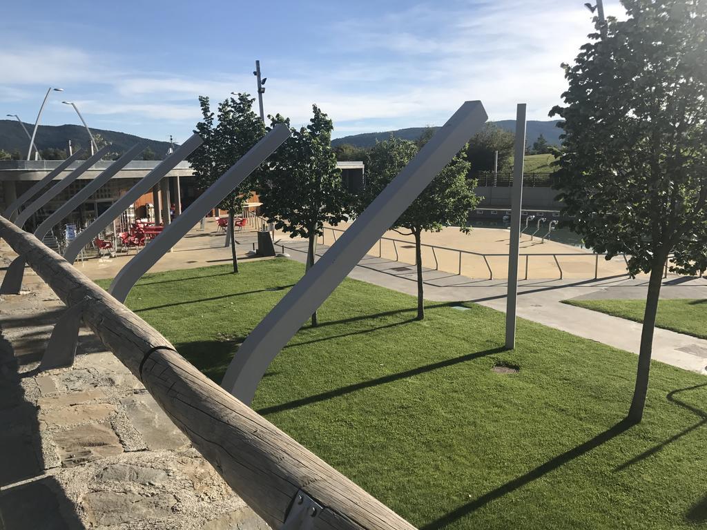 Golf Y Nieve Apartman Sabiñánigo Kültér fotó
