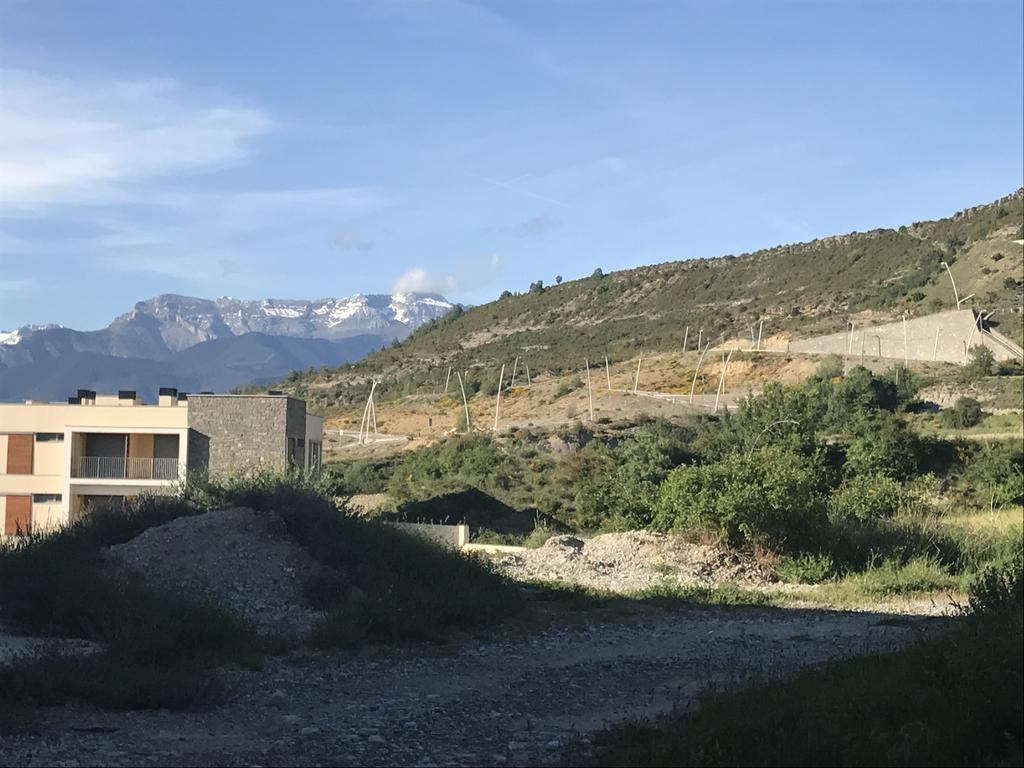 Golf Y Nieve Apartman Sabiñánigo Kültér fotó