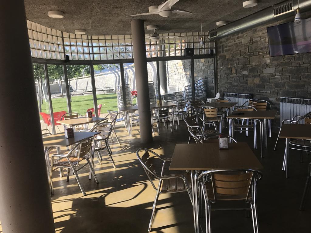 Golf Y Nieve Apartman Sabiñánigo Kültér fotó