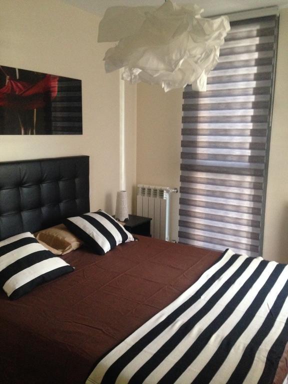 Golf Y Nieve Apartman Sabiñánigo Kültér fotó