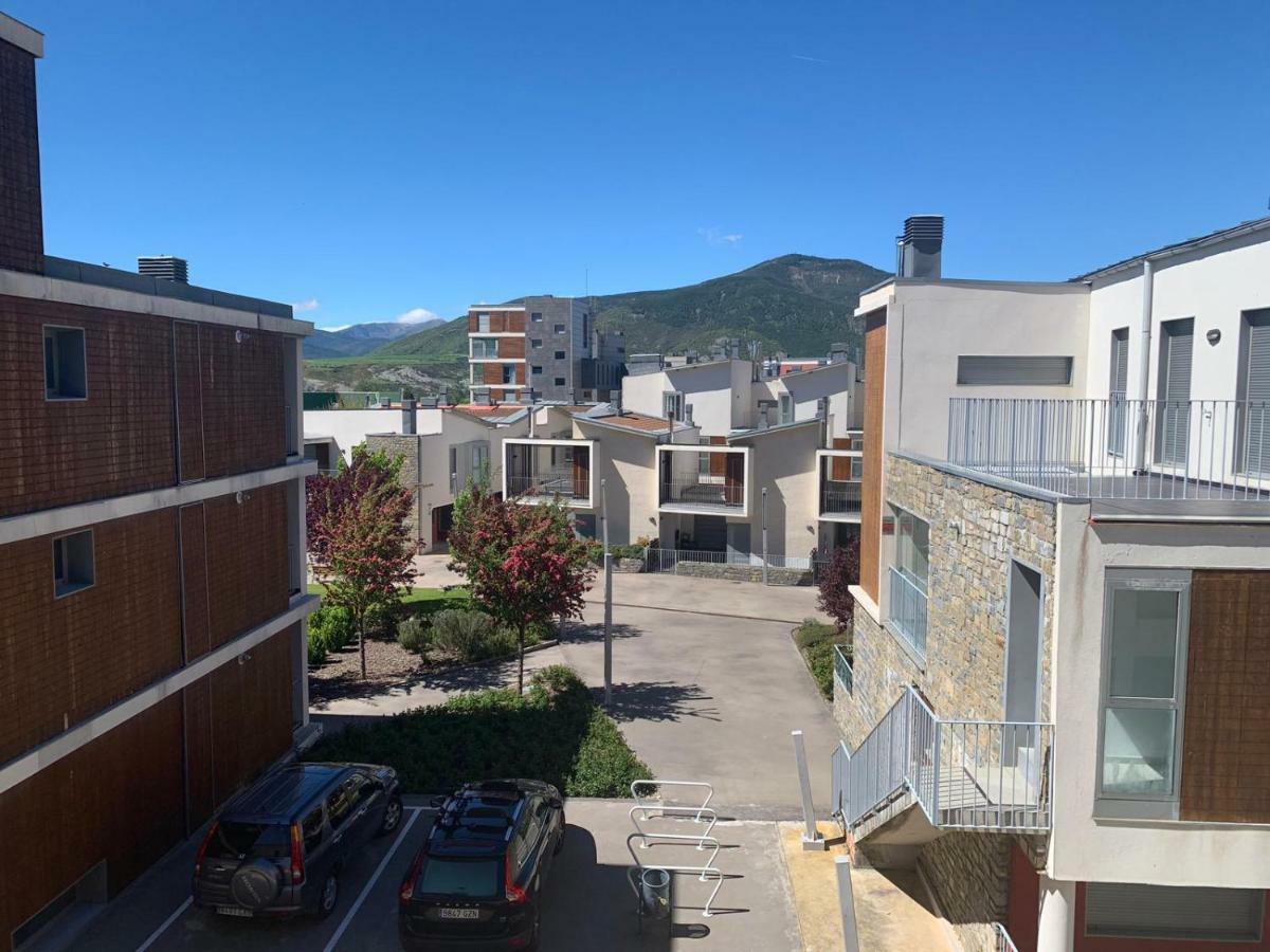 Golf Y Nieve Apartman Sabiñánigo Kültér fotó
