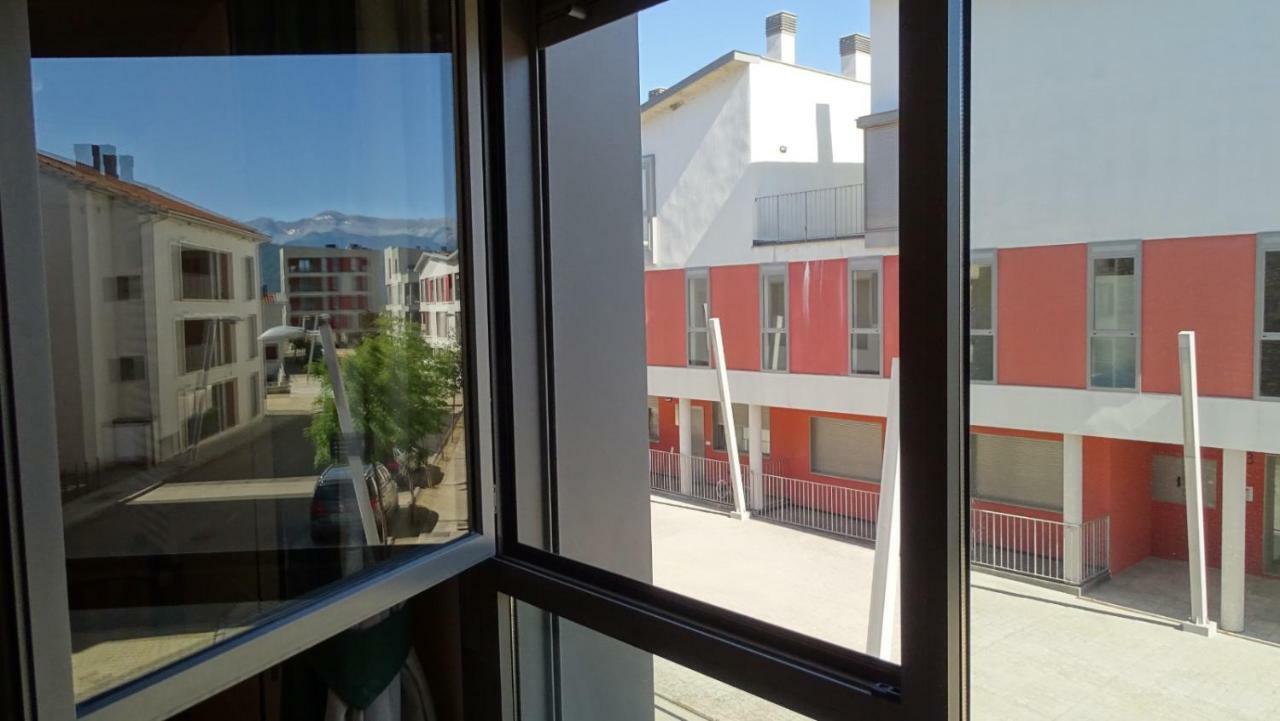 Golf Y Nieve Apartman Sabiñánigo Kültér fotó